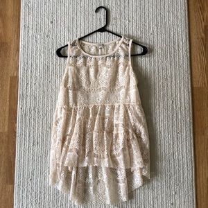 Lace, hi-low tank top